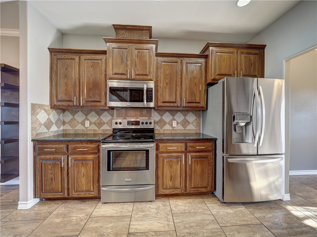 6738 Central Park Property Photo 9