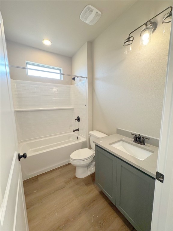 2409 Blessed St Property Photo 14