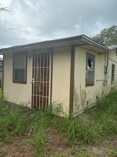 1122 N Verne St Property Photo 2