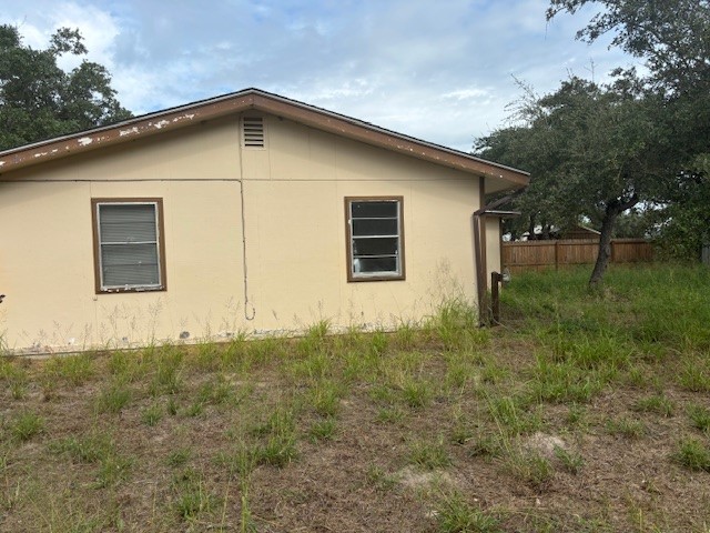 1122 N Verne St Property Photo 3