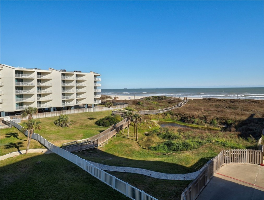 800 Sandcastle Dr 333 Property Photo 2