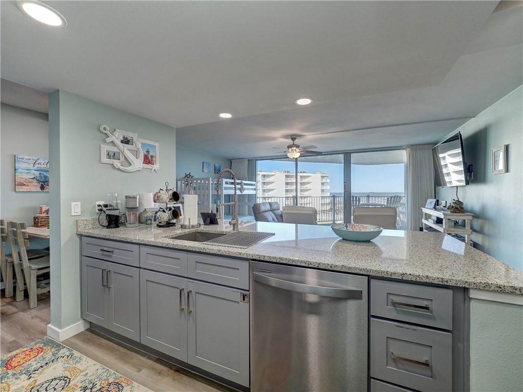 800 Sandcastle Dr 333 Property Photo 11
