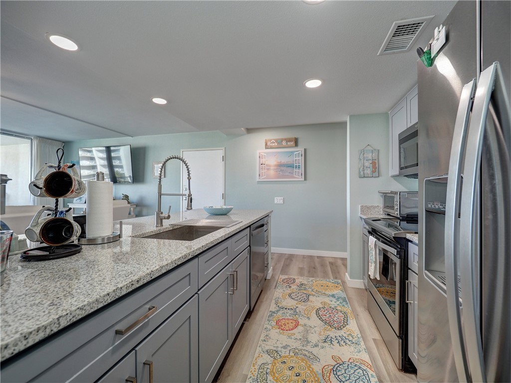800 Sandcastle Dr 333 Property Photo 12