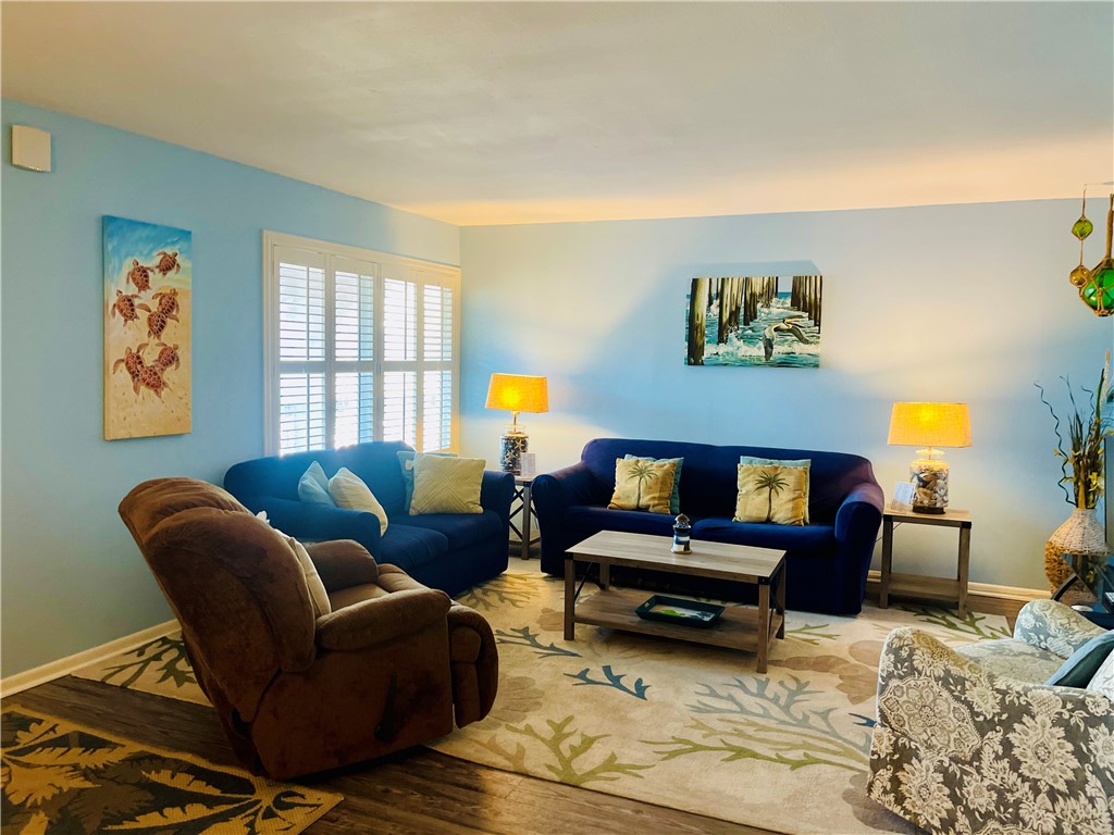 15005 Windward Dr 208 Property Photo 4