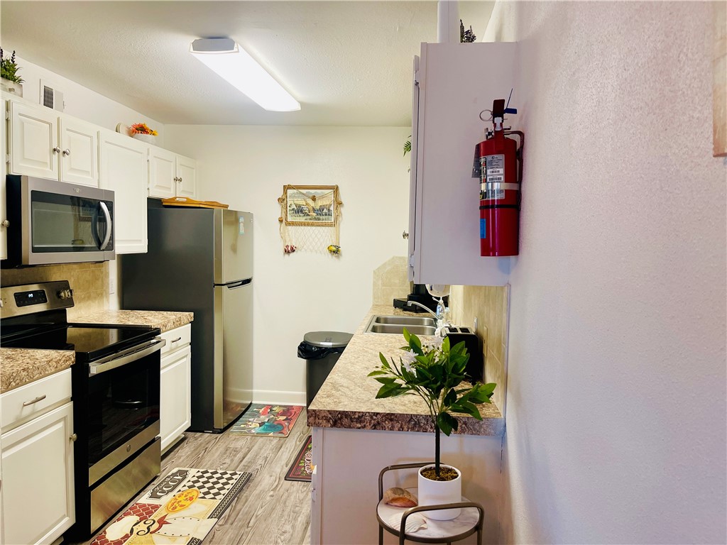 15005 Windward Dr 208 Property Photo 8