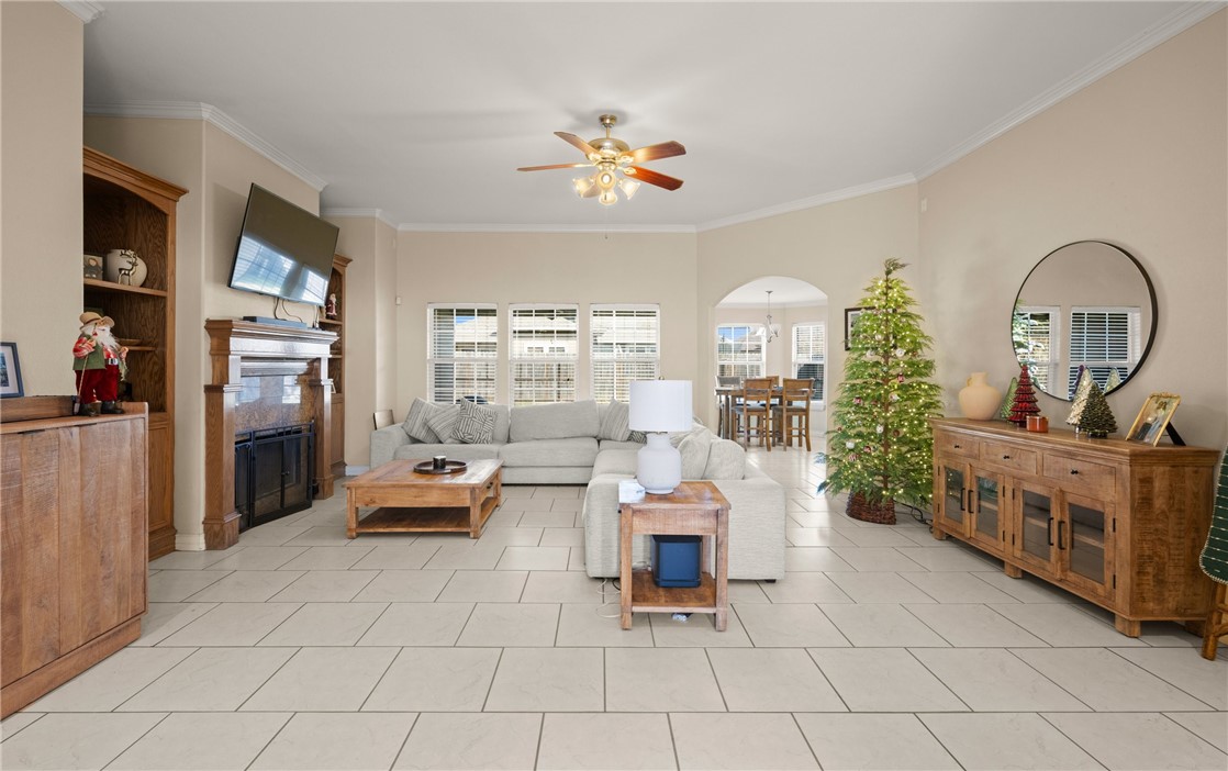 7422 Trail Creek Dr Property Photo 4