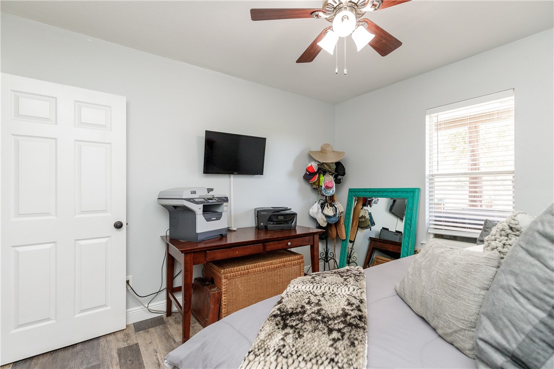 2541 Flour Bluff Dr Property Photo 21
