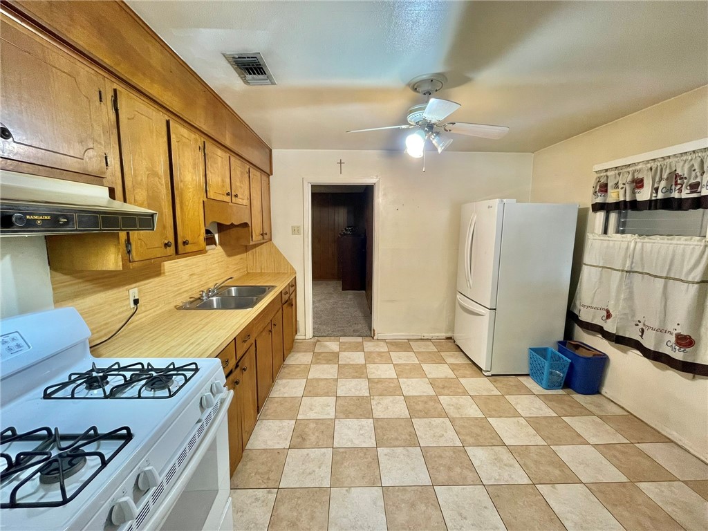 1941 Sherman St Property Photo 6