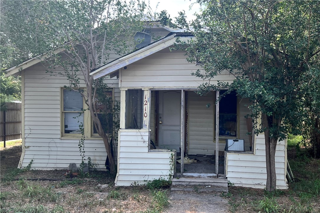 1210 King David Dr Property Photo 1