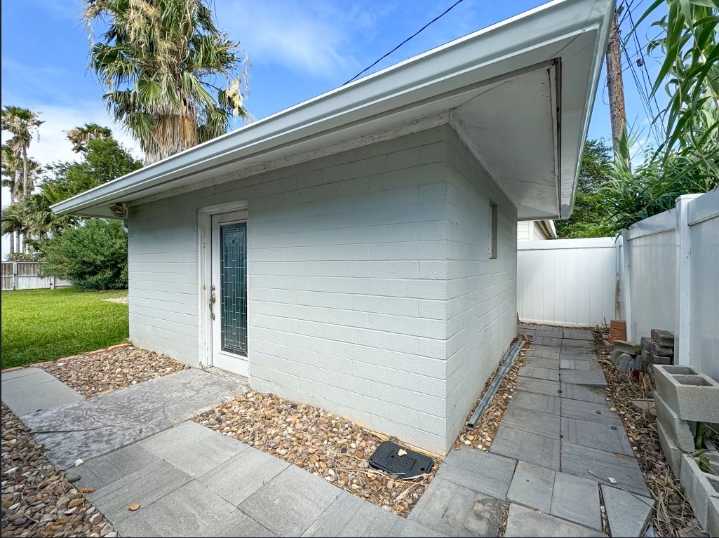 2925 Ocean Dr Property Photo 34