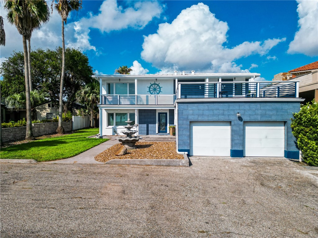 2925 Ocean Dr Property Photo 4