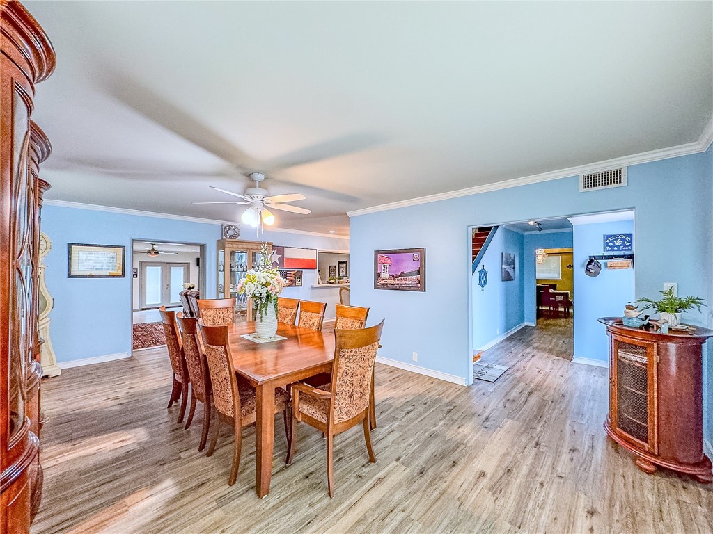 2925 Ocean Dr Property Photo 12
