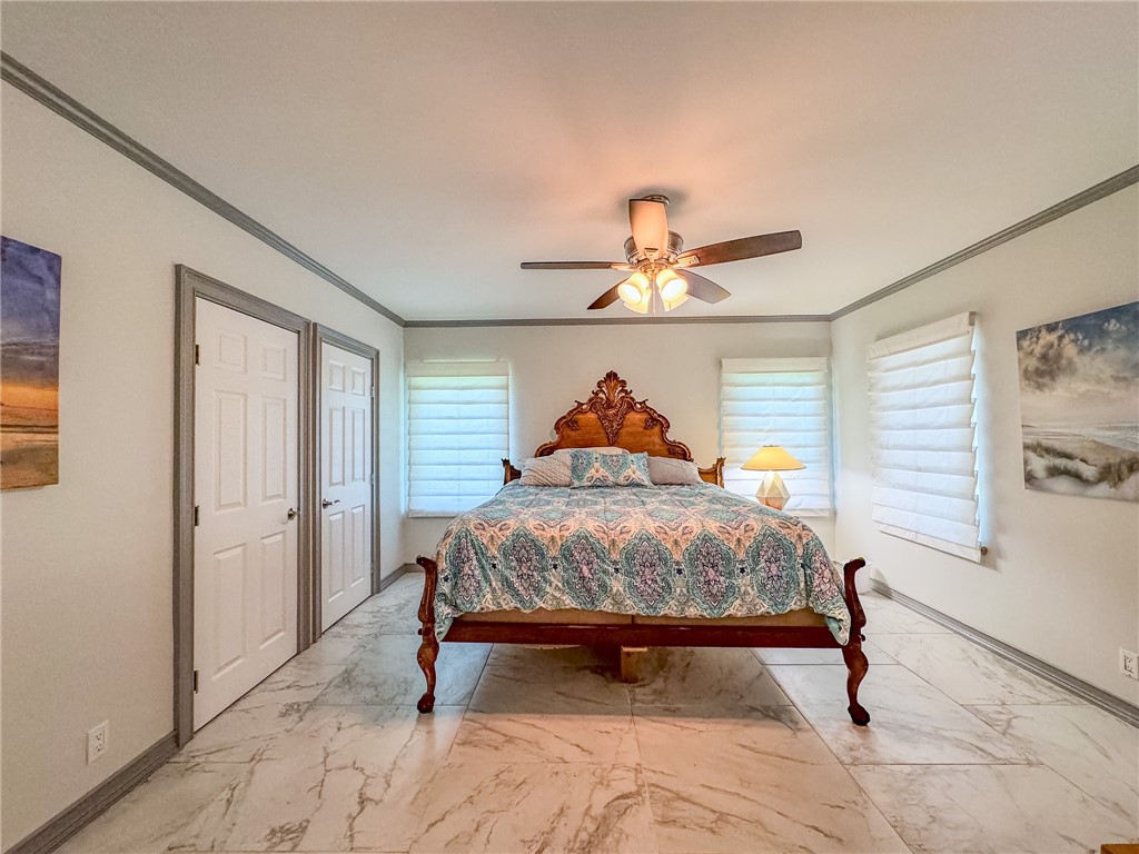 2925 Ocean Dr Property Photo 21