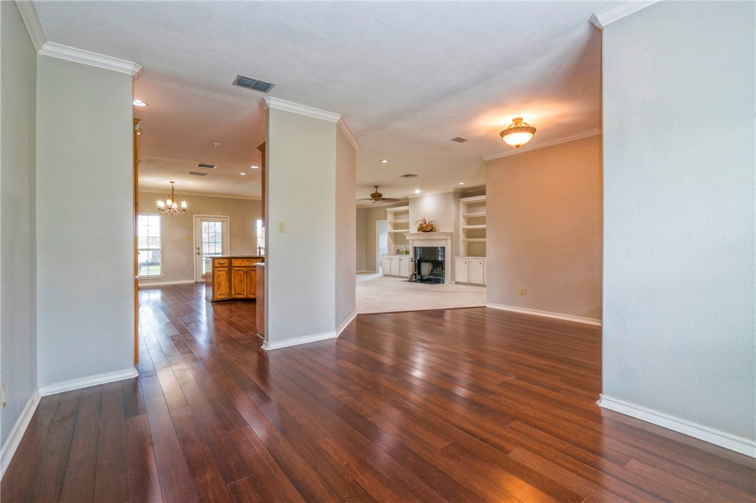 5617 Grand Lake Circ Property Photo 8