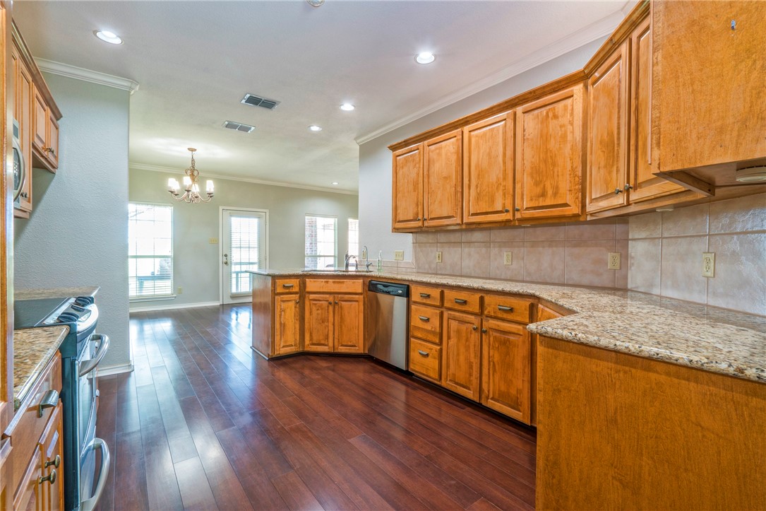 5617 Grand Lake Circ Property Photo 17