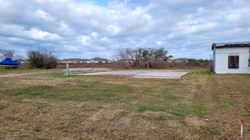 110 & 112 Little San Antonio Property Photo 3