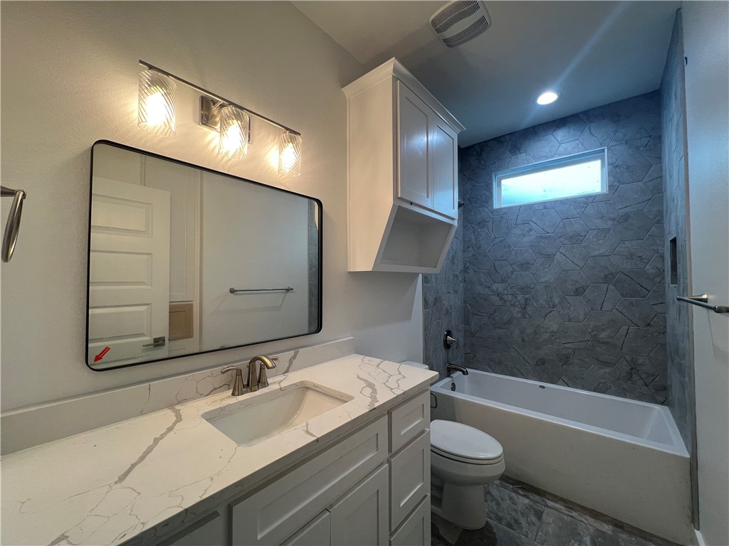 13741 Tajamar St Property Photo 26