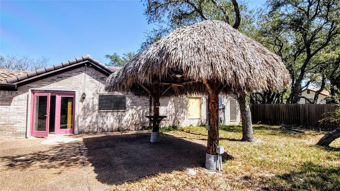 3111 Traylor Blvd Property Photo 23