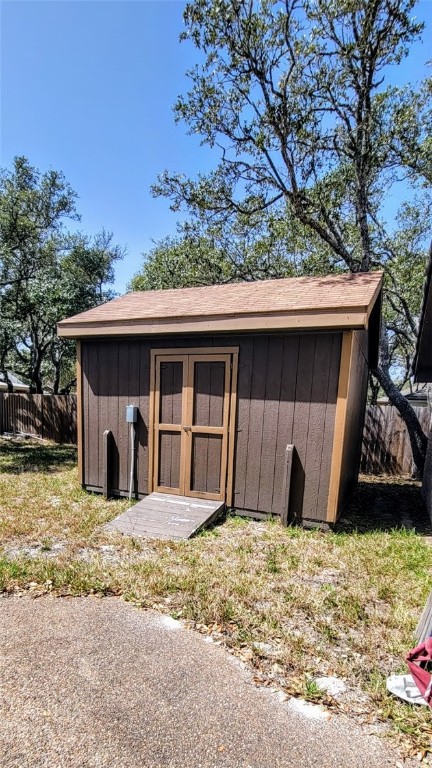 3111 Traylor Blvd Property Photo 24
