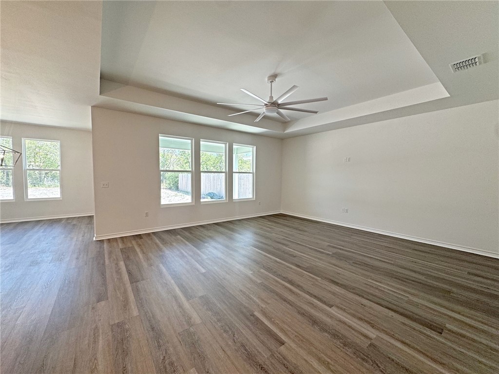 130 Broad Oak Dr Property Photo 3
