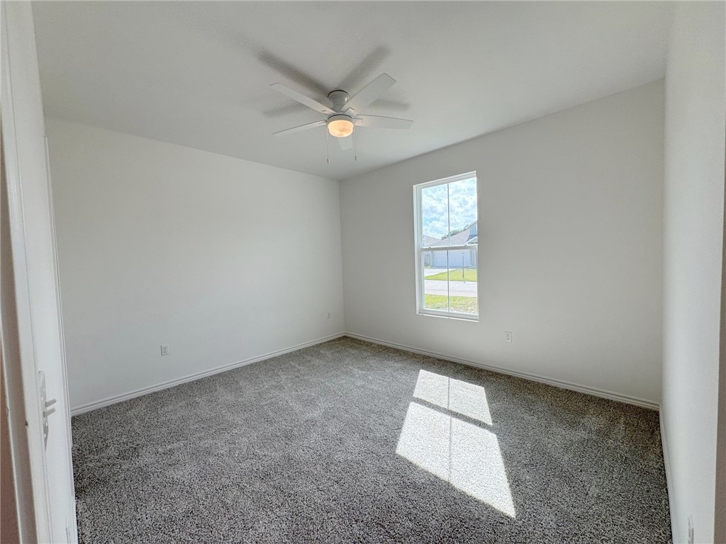 130 Broad Oak Dr Property Photo 5