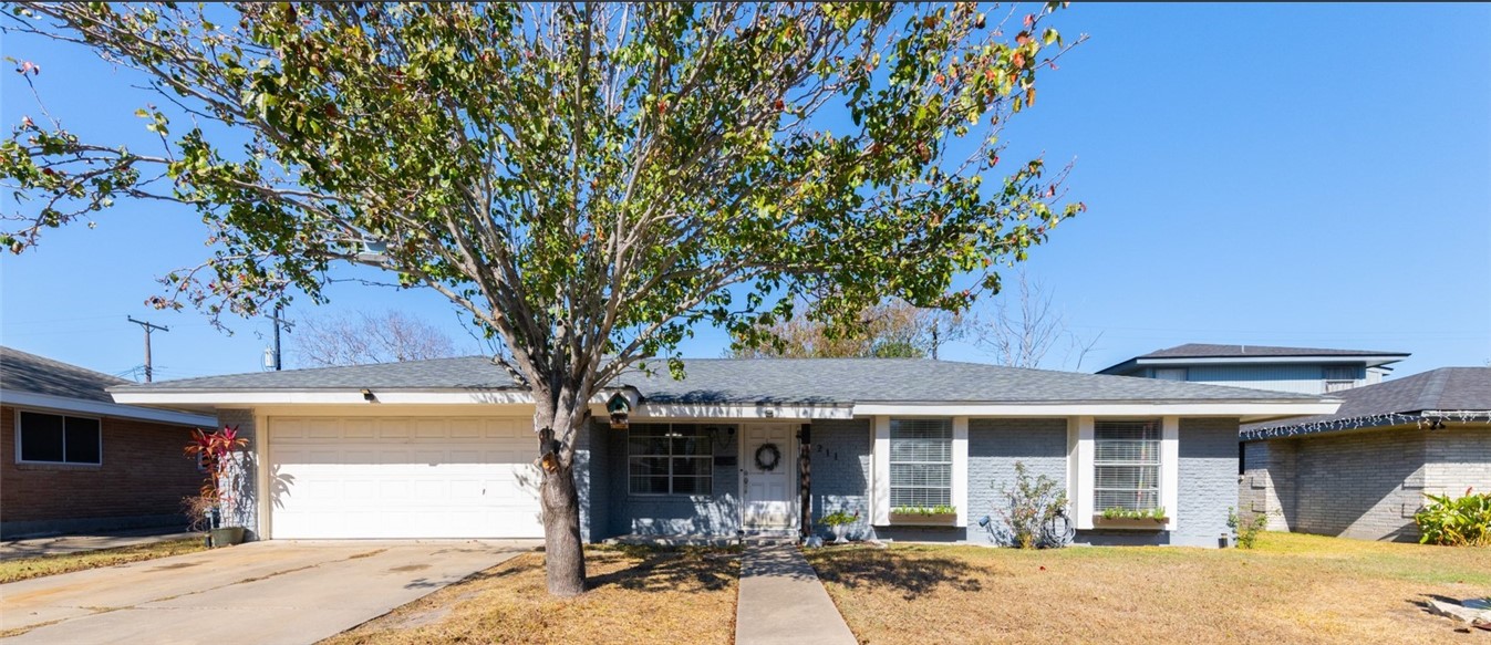 211 Frio Dr Property Photo