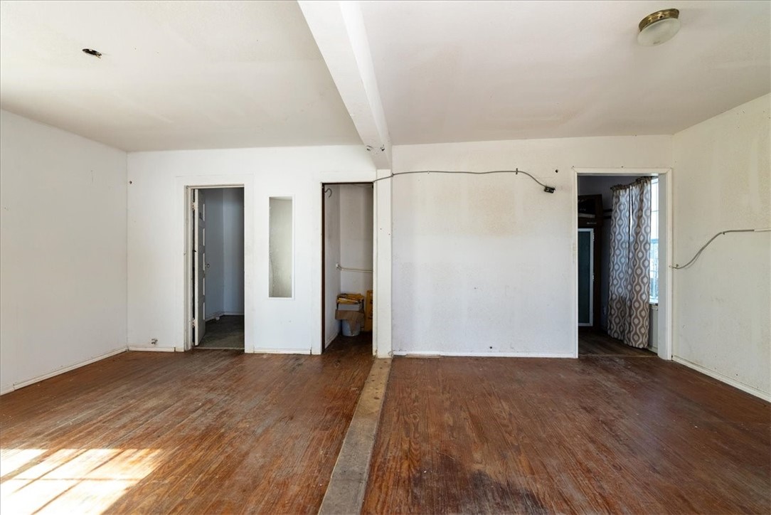 3063 Main St Property Photo 13