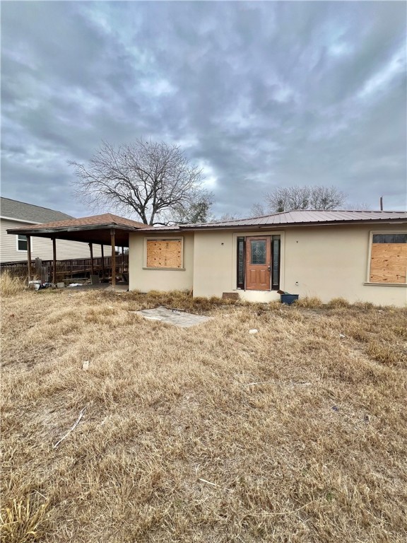 805 Molina St Property Photo 3