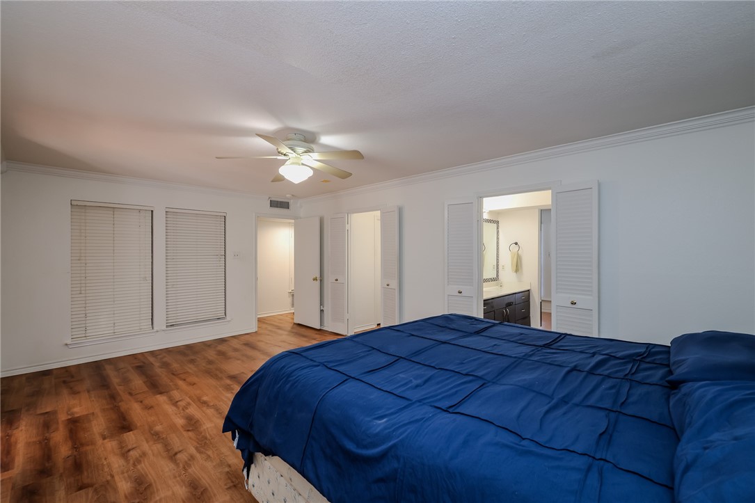 3201 Traylor Blvd Property Photo 12