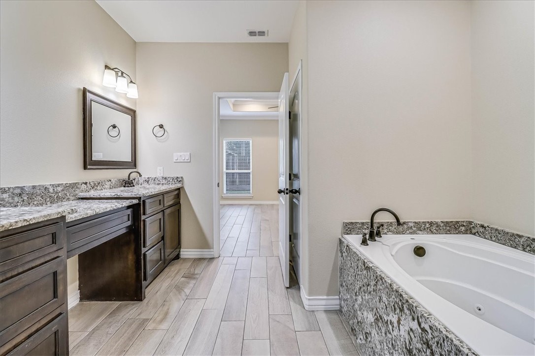 6537 Paddington Dr Property Photo 32