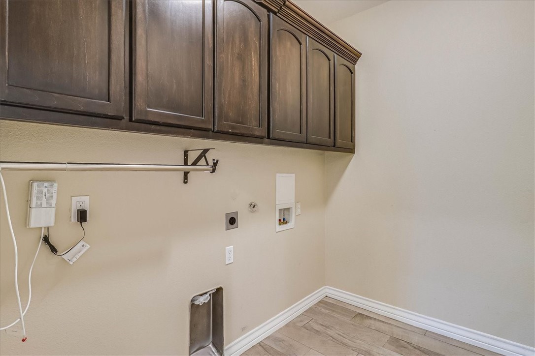 6537 Paddington Dr Property Photo 35