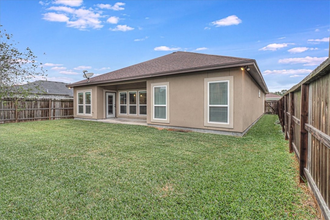 6537 Paddington Dr Property Photo 39