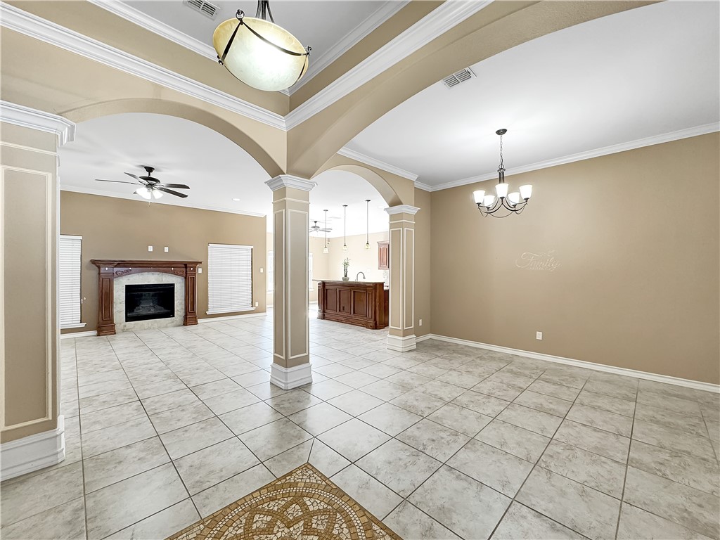 1601 Sea Oak Dr Property Photo 8