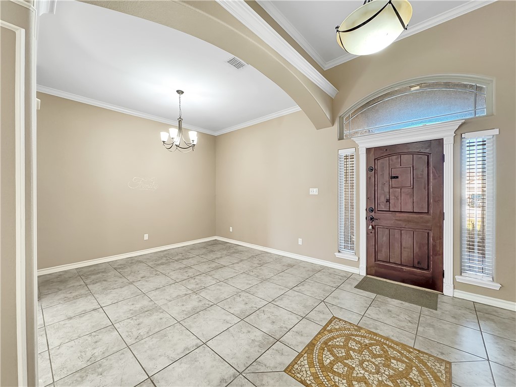 1601 Sea Oak Dr Property Photo 9