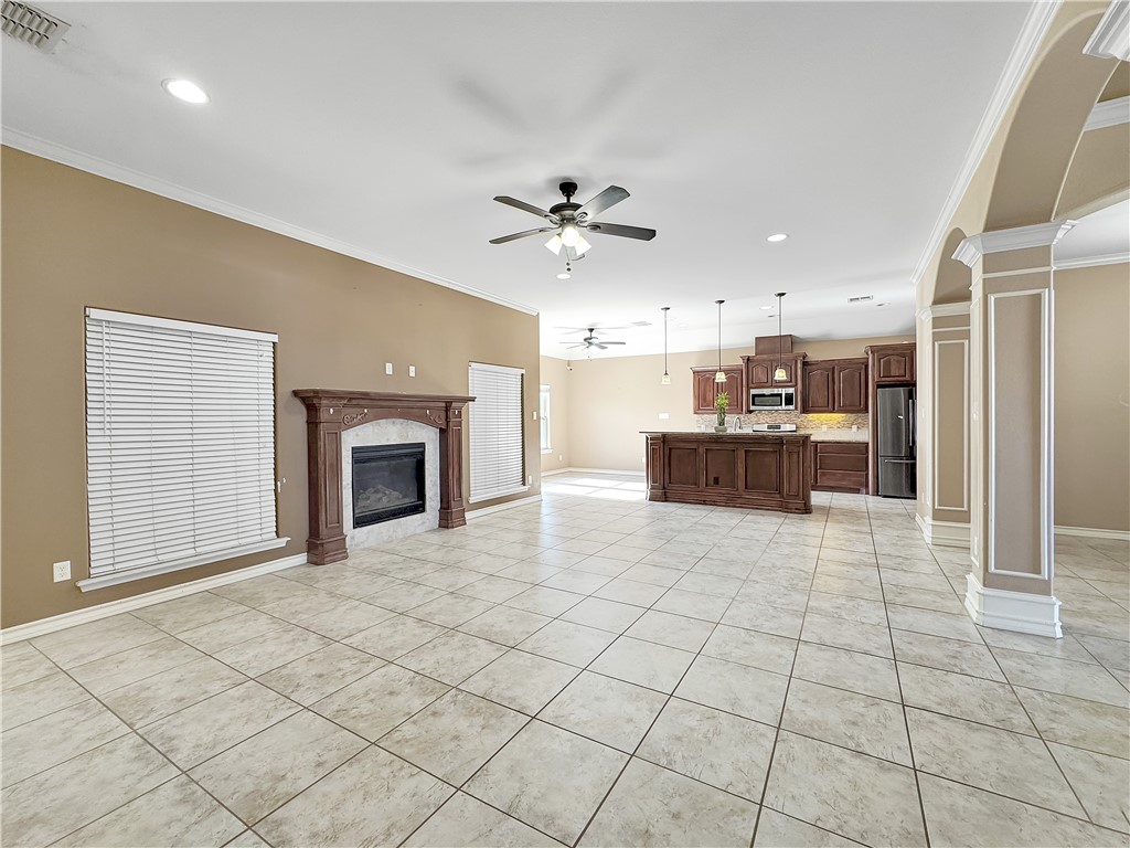 1601 Sea Oak Dr Property Photo 11