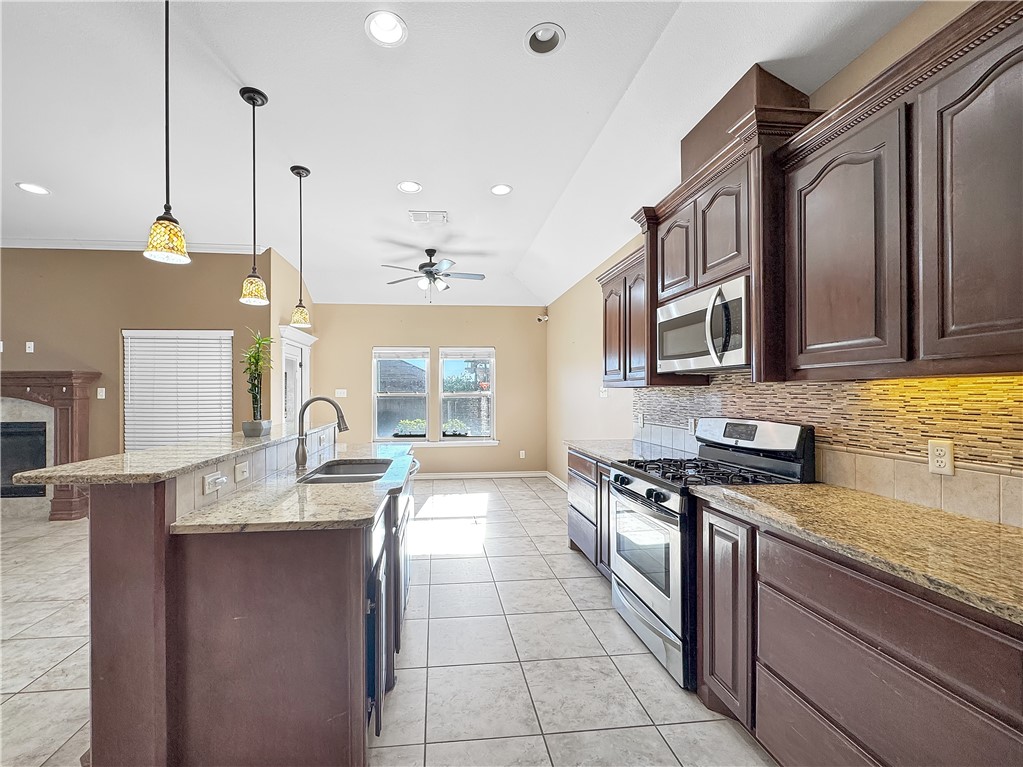 1601 Sea Oak Dr Property Photo 15