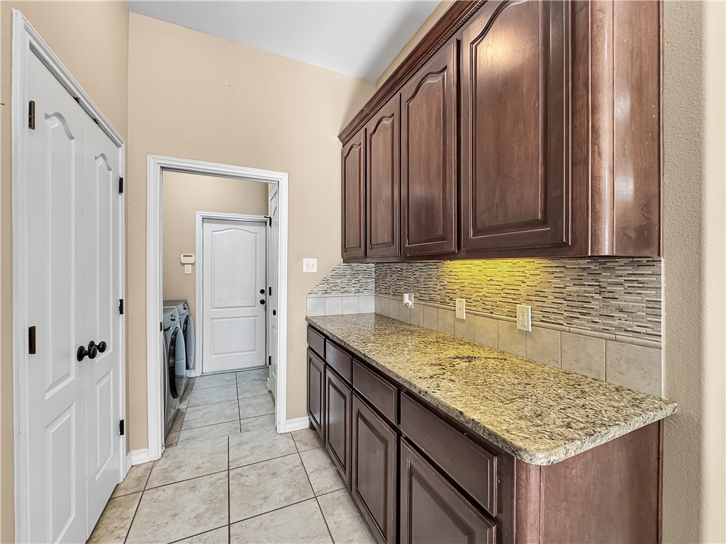 1601 Sea Oak Dr Property Photo 20