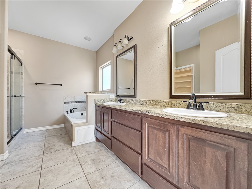 1601 Sea Oak Dr Property Photo 23