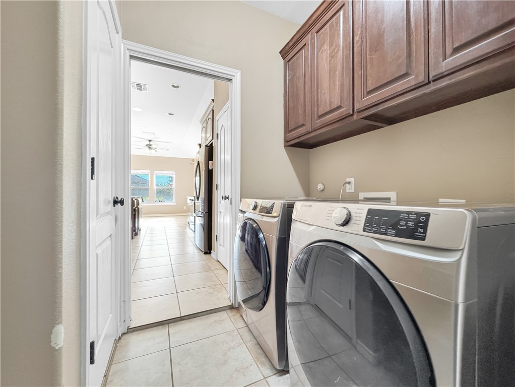 1601 Sea Oak Dr Property Photo 36