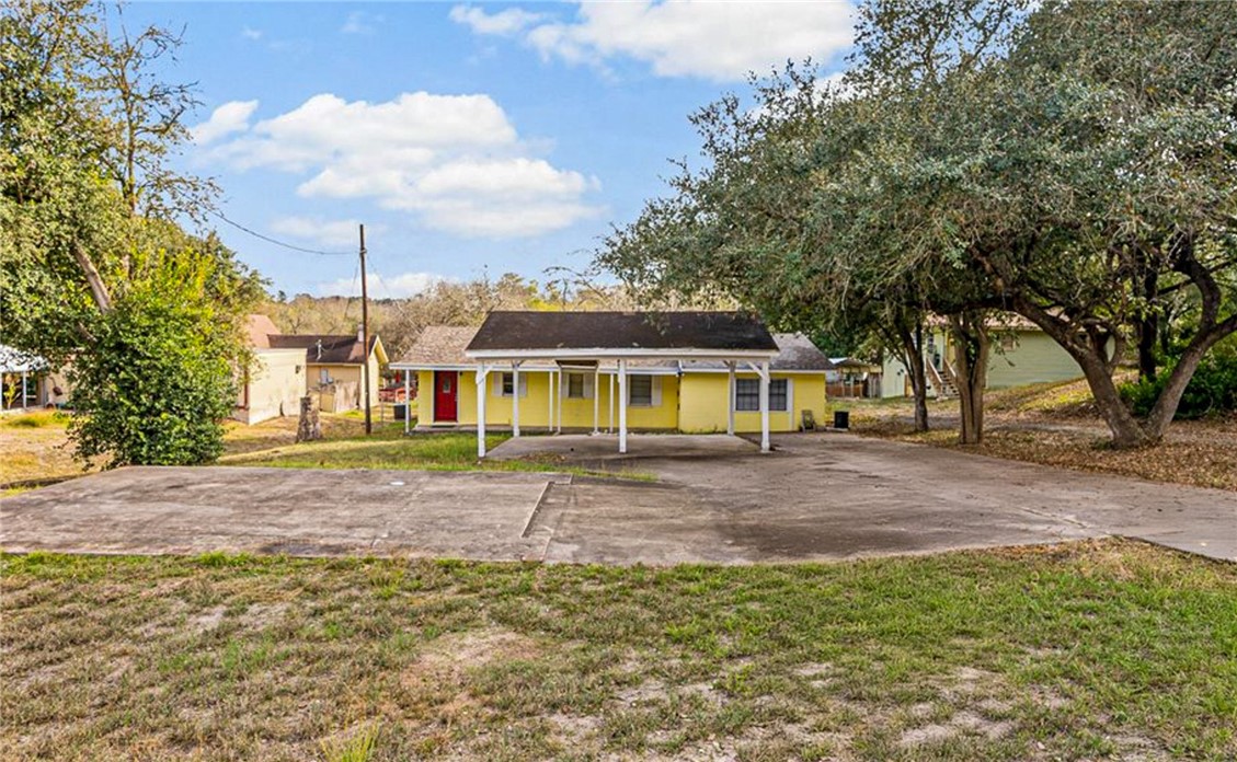 232 Vista Dr