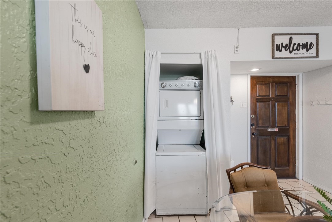 14401 Commodores Dr 101 Property Photo 19
