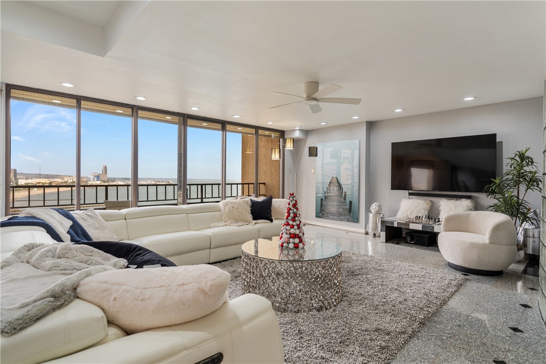 1400 Ocean Dr 1104a Property Photo 4