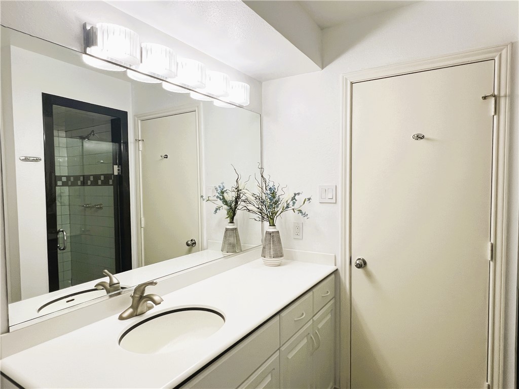 1400 Ocean Dr 1104a Property Photo 21