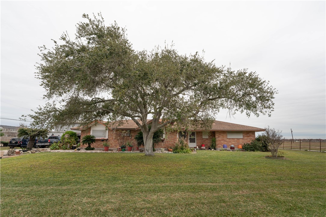 6656 Yorktown Blvd Property Photo 1