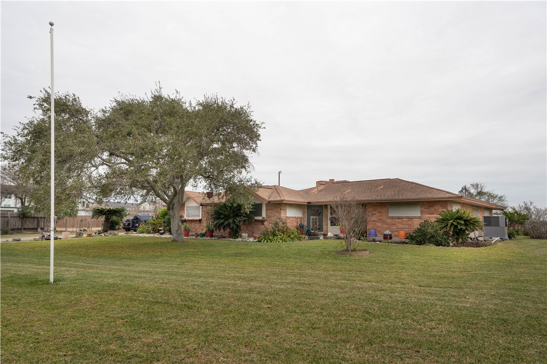 6656 Yorktown Blvd Property Photo 2