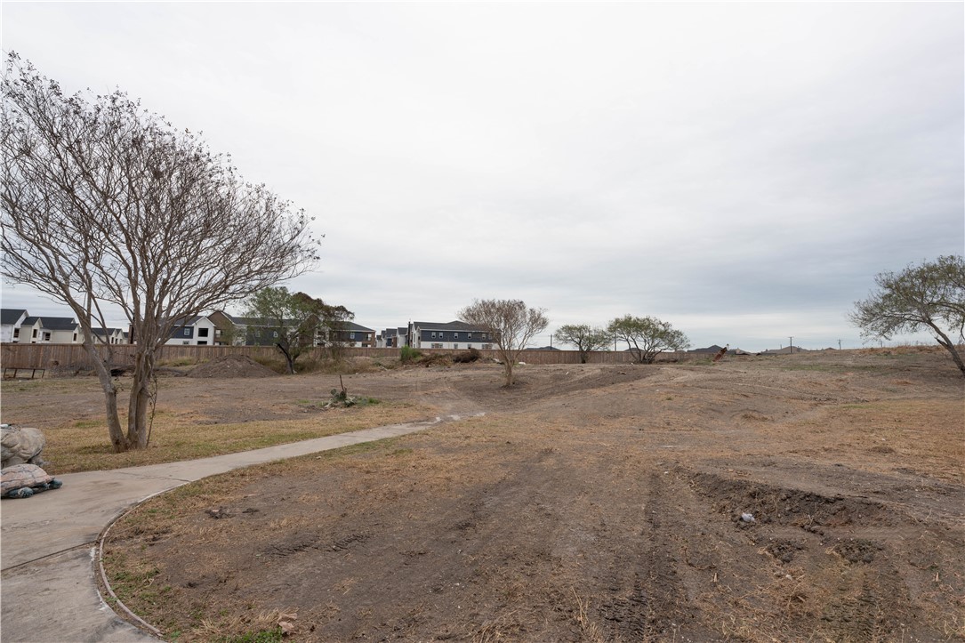 6656 Yorktown Blvd Property Photo 13