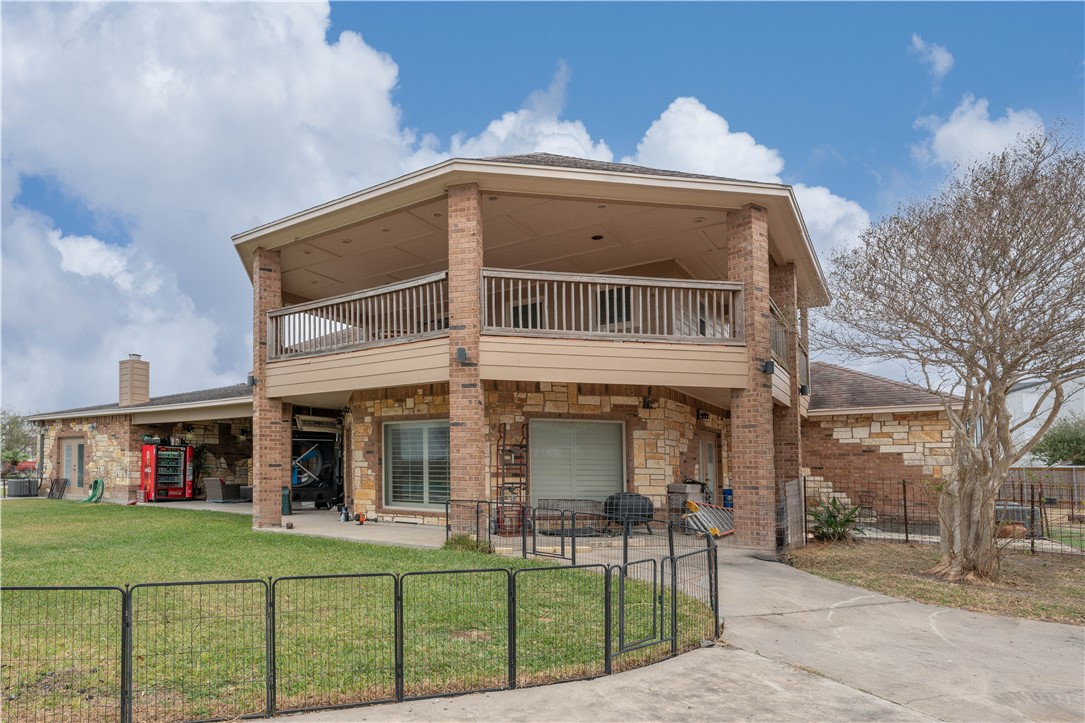 6656 Yorktown Blvd Property Photo 21