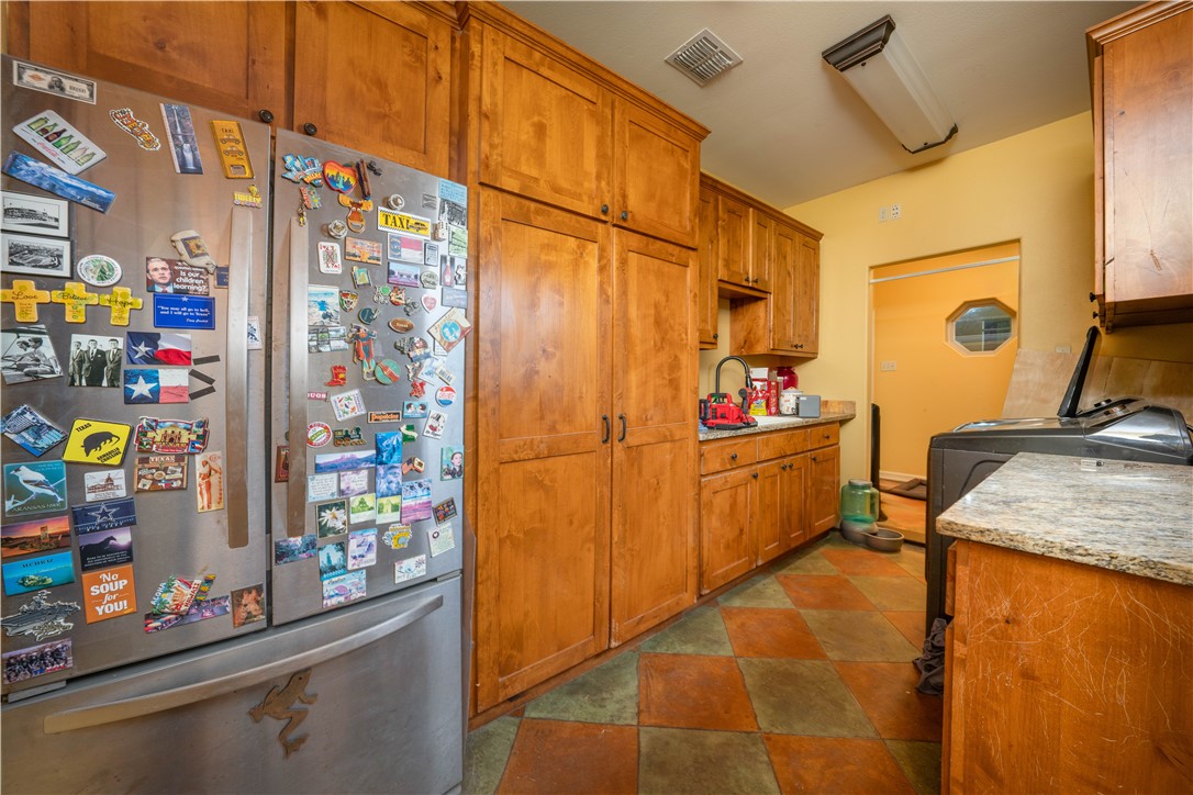 6656 Yorktown Blvd Property Photo 23