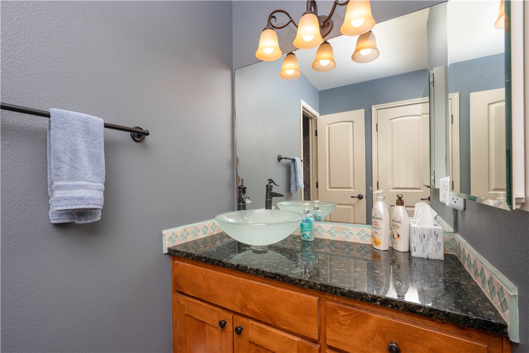 6656 Yorktown Blvd Property Photo 31