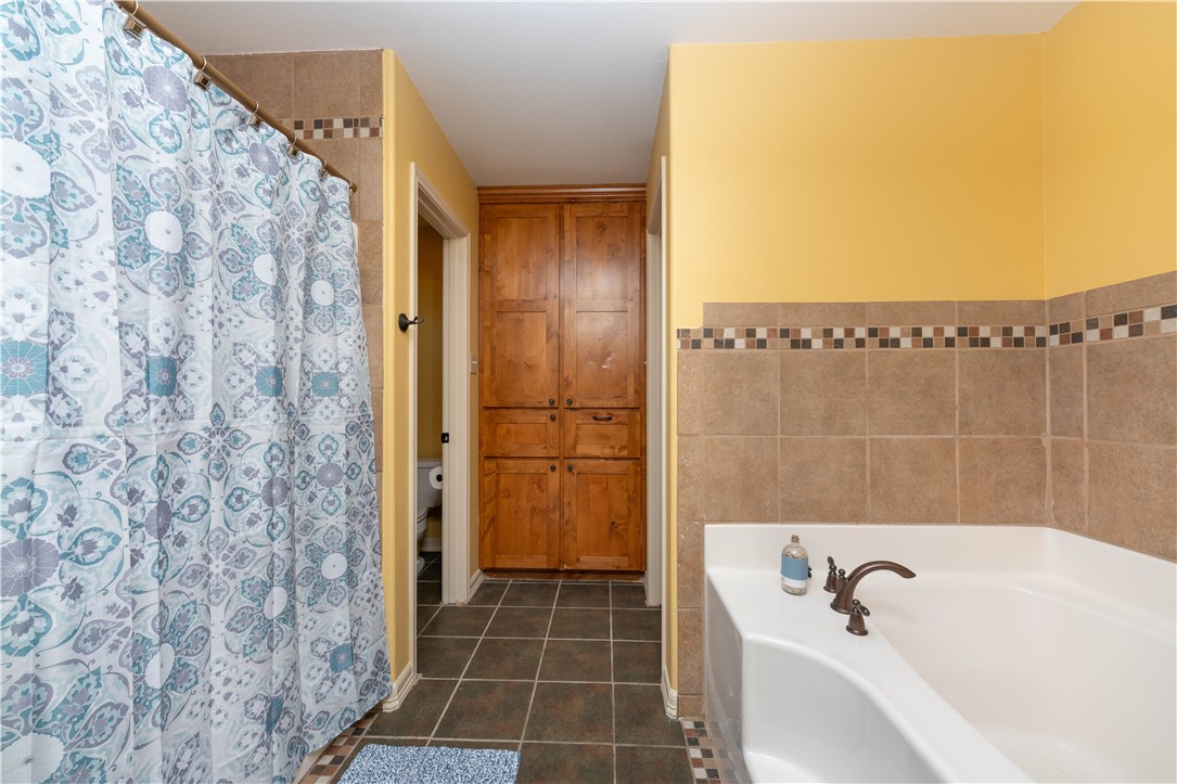 6656 Yorktown Blvd Property Photo 32